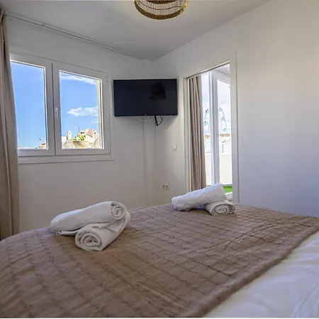 Sunstay Seaside Flat I Puerto Marina