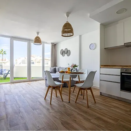 Sunstay Seaside Flat I Puerto Marina Lägenhet