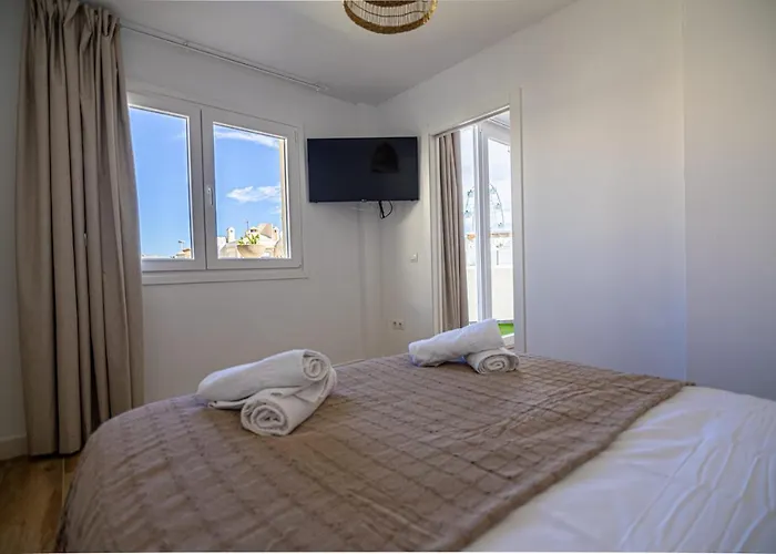 Sunstay Seaside Flat I Puerto Marina